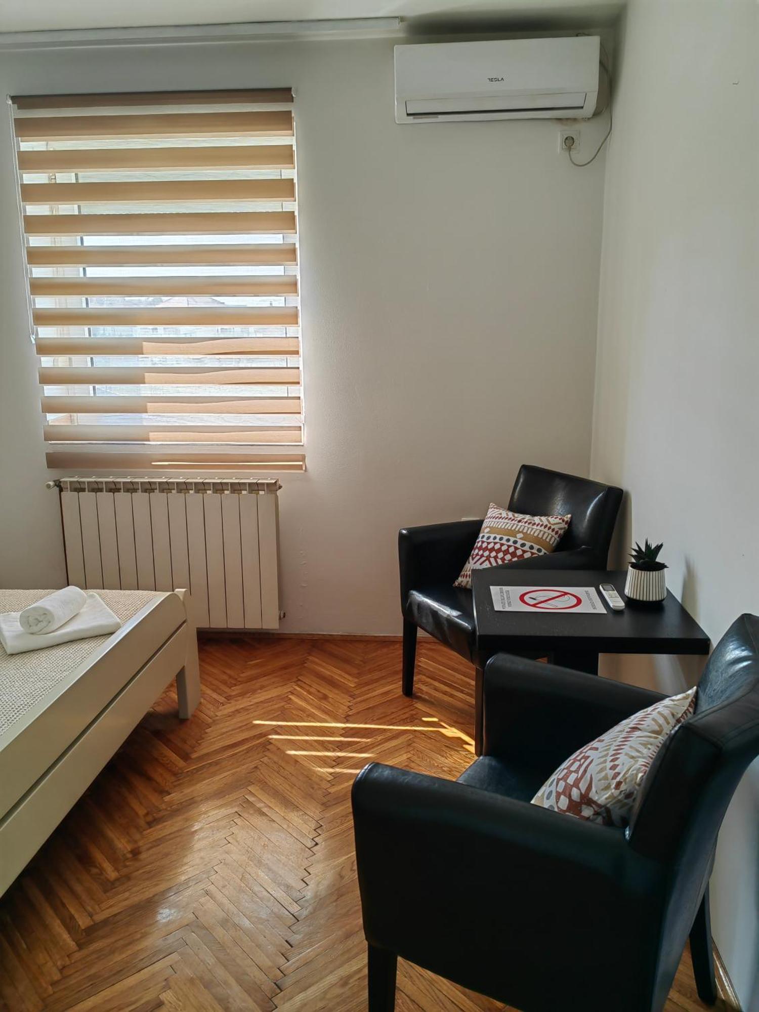Orient Apartman Sremska Kamenica Экстерьер фото